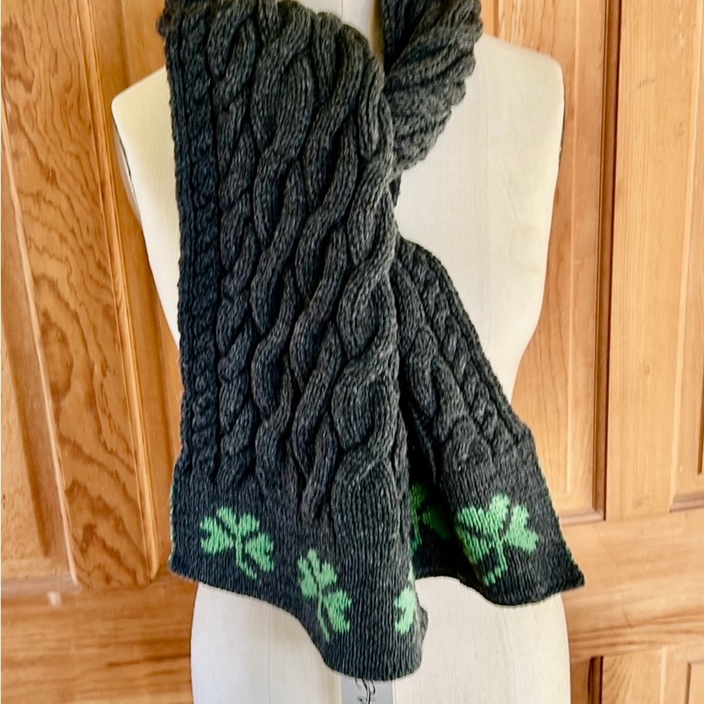 NWT SAOL St. Patrick’s Day, Shamrock Scarf, Green Wool Cable Knit, Scarf. New.